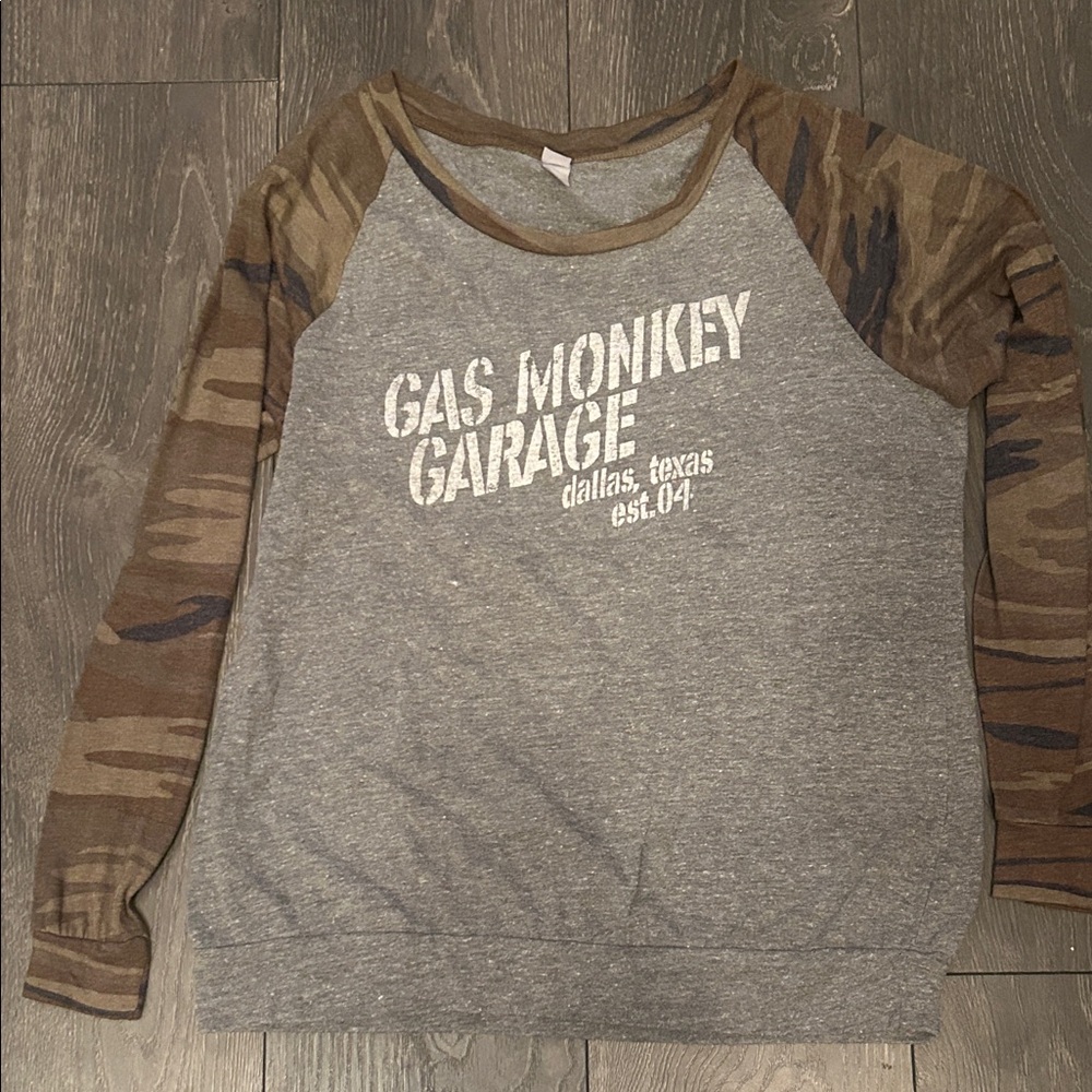 Gas Monkey Garage Gray and Brown Long Sleeve Tee